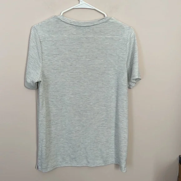 BANANA Republic Factory l Striped Light Grey T-shirt - Picture 4 of 5
